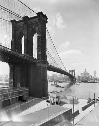 view of Brooklyn Bridge looking toward Manhattan
