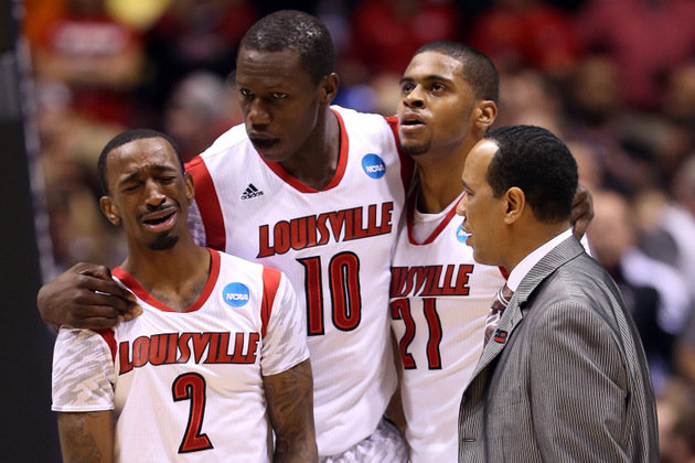 image of Kevin Ware's teammates' reaction to his gruesome leg injury during 2013 March Madness.