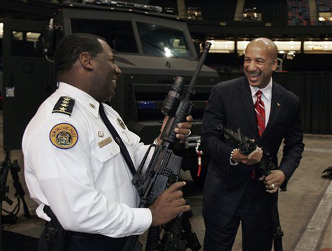 New Orleans Mayor Ray Nagin holding assault rifle